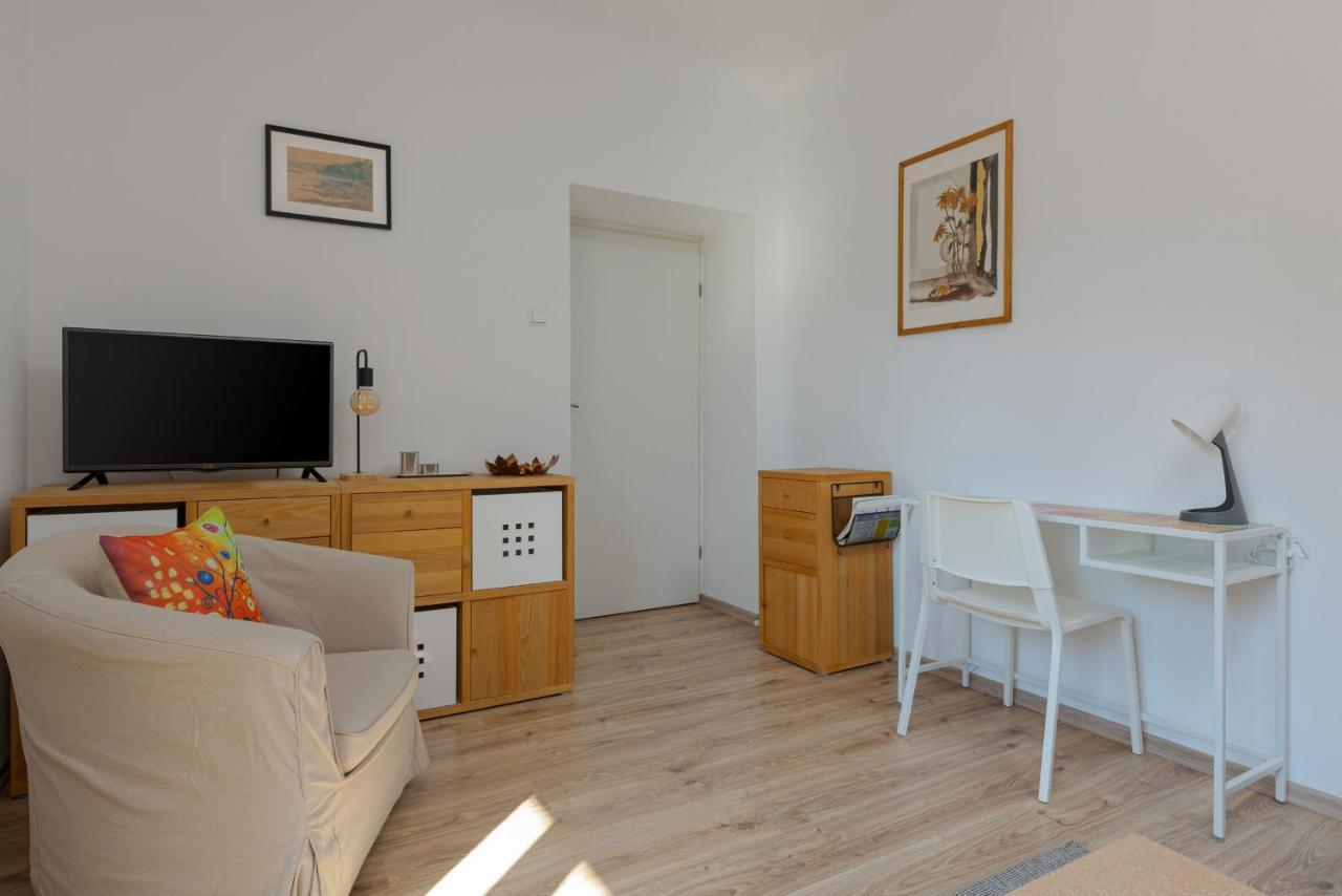 Apartment Bialobrzeska Warsaw By Noclegi Renters Exterior photo